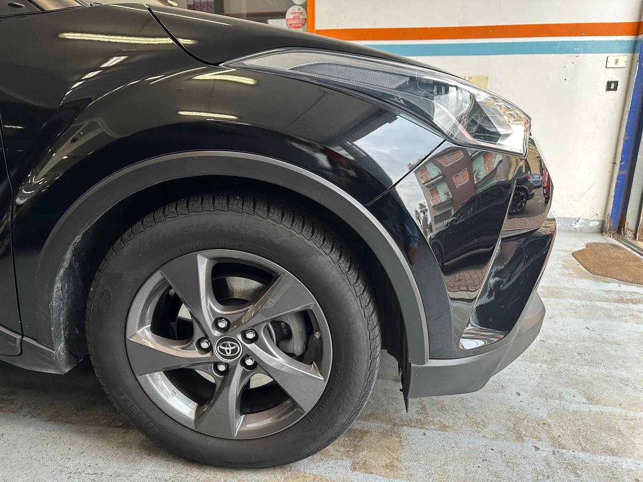 C-HR 1.8 Hybrid E-CVT Active