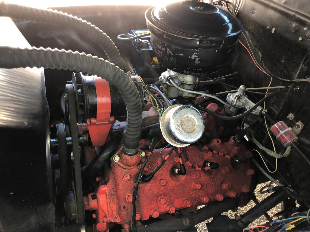 FORD F100 PICK UP V8