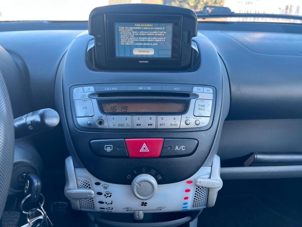Toyota Aygo 1.0 12V VVT-i 5 porte Deep Ocean Connect