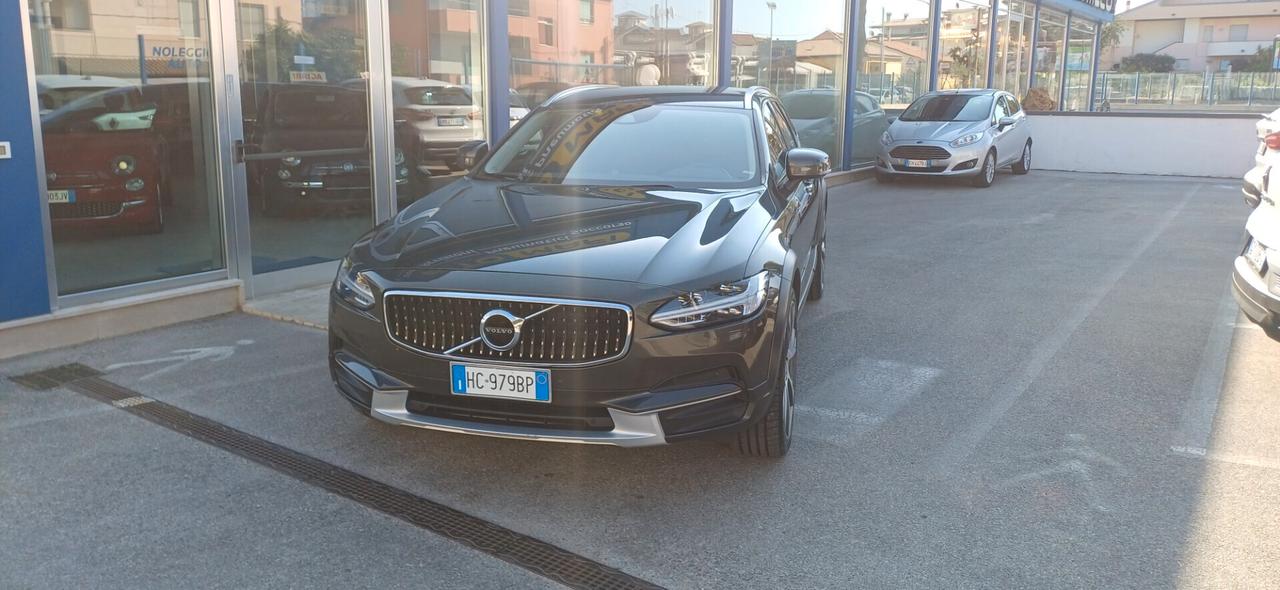 Volvo V90 Cross Country D4 AWD Geartronic Ocean Race