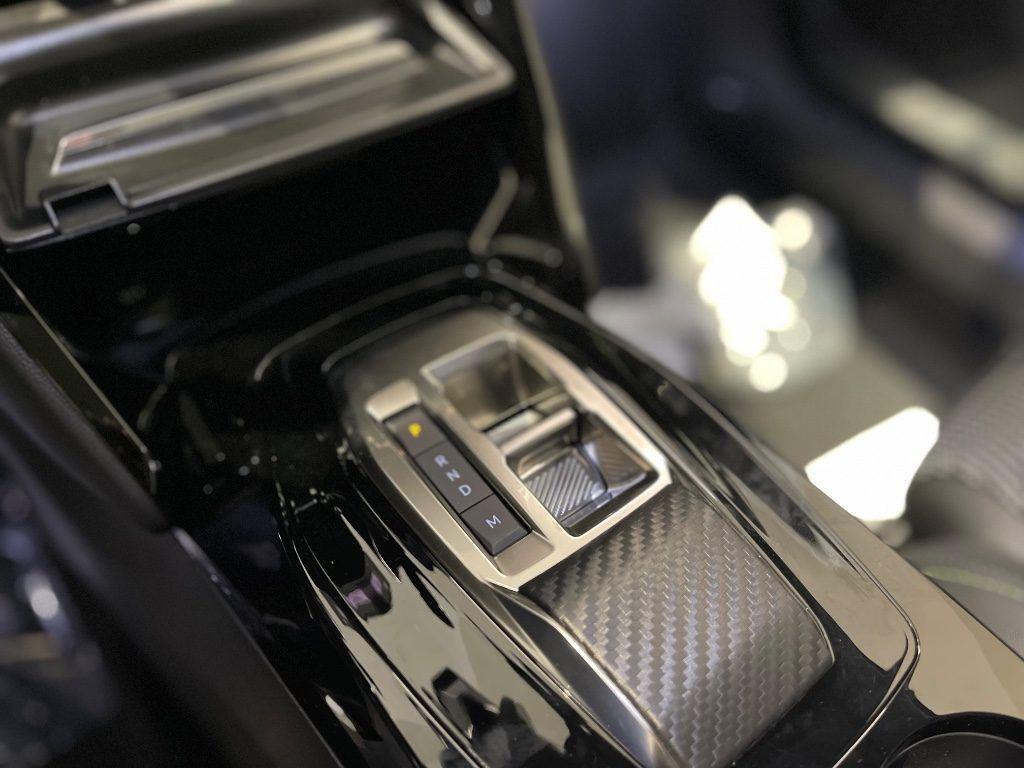 Peugeot 2008 GT Hybrid 145 MOTORE A CATENA 8 ANNI DI GARANZIA