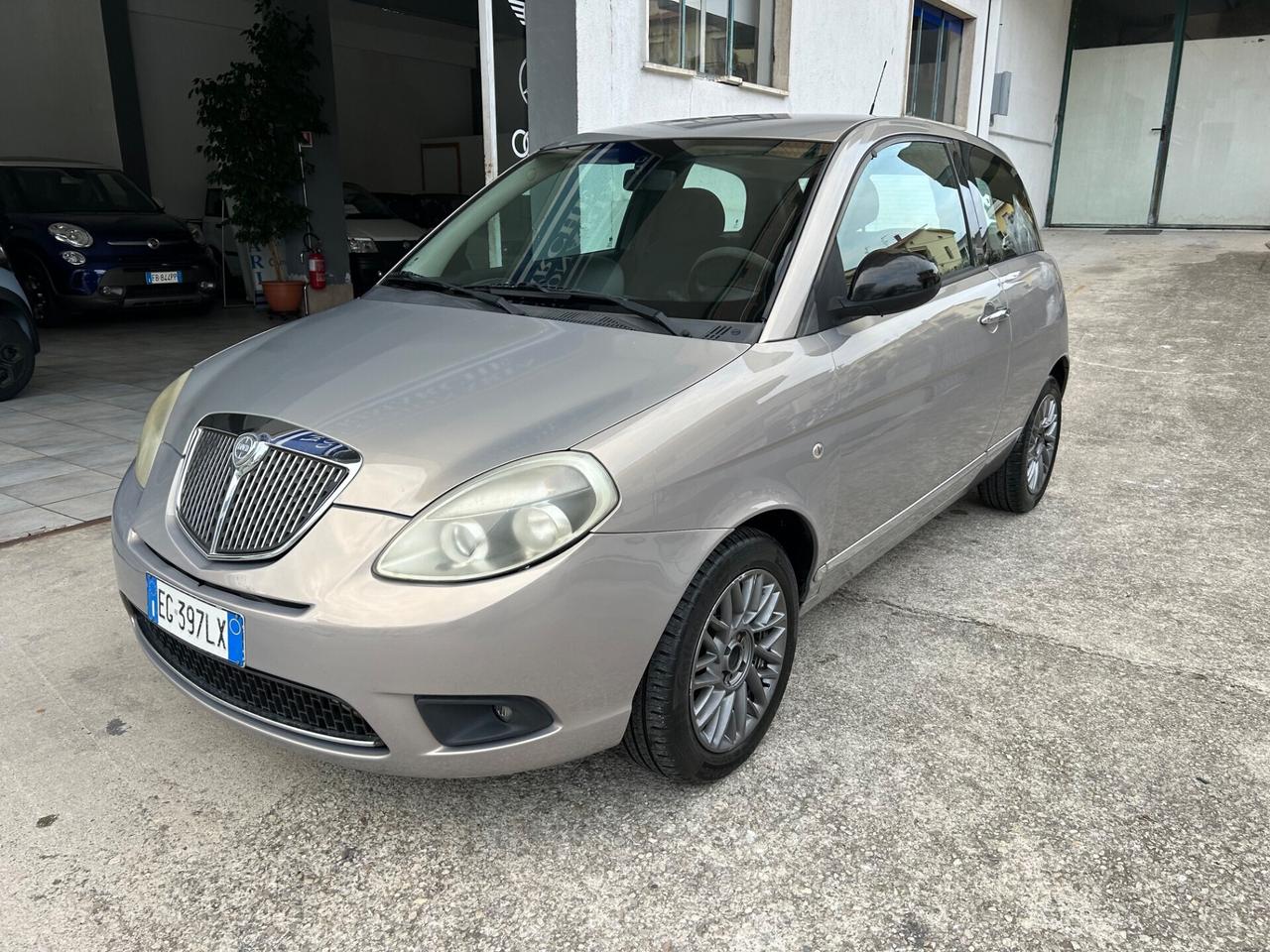 Lancia Ypsilon 1.3 MJ DIESEL NEOPATENTATI!!!!!!