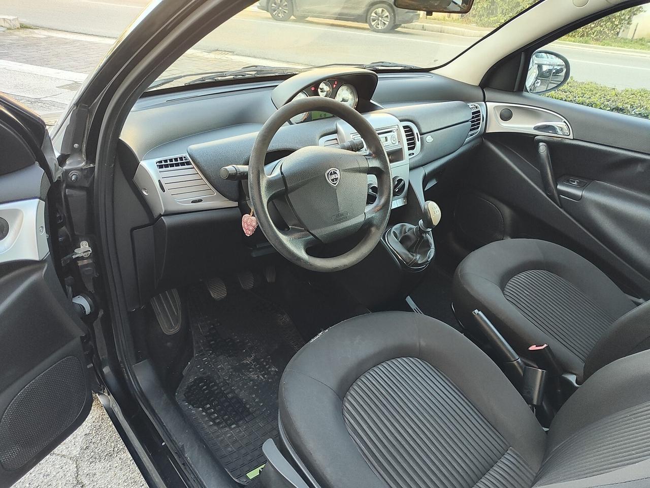 LANCIA YPSILON 1.2BENZINA 75CV OKNEOPATE