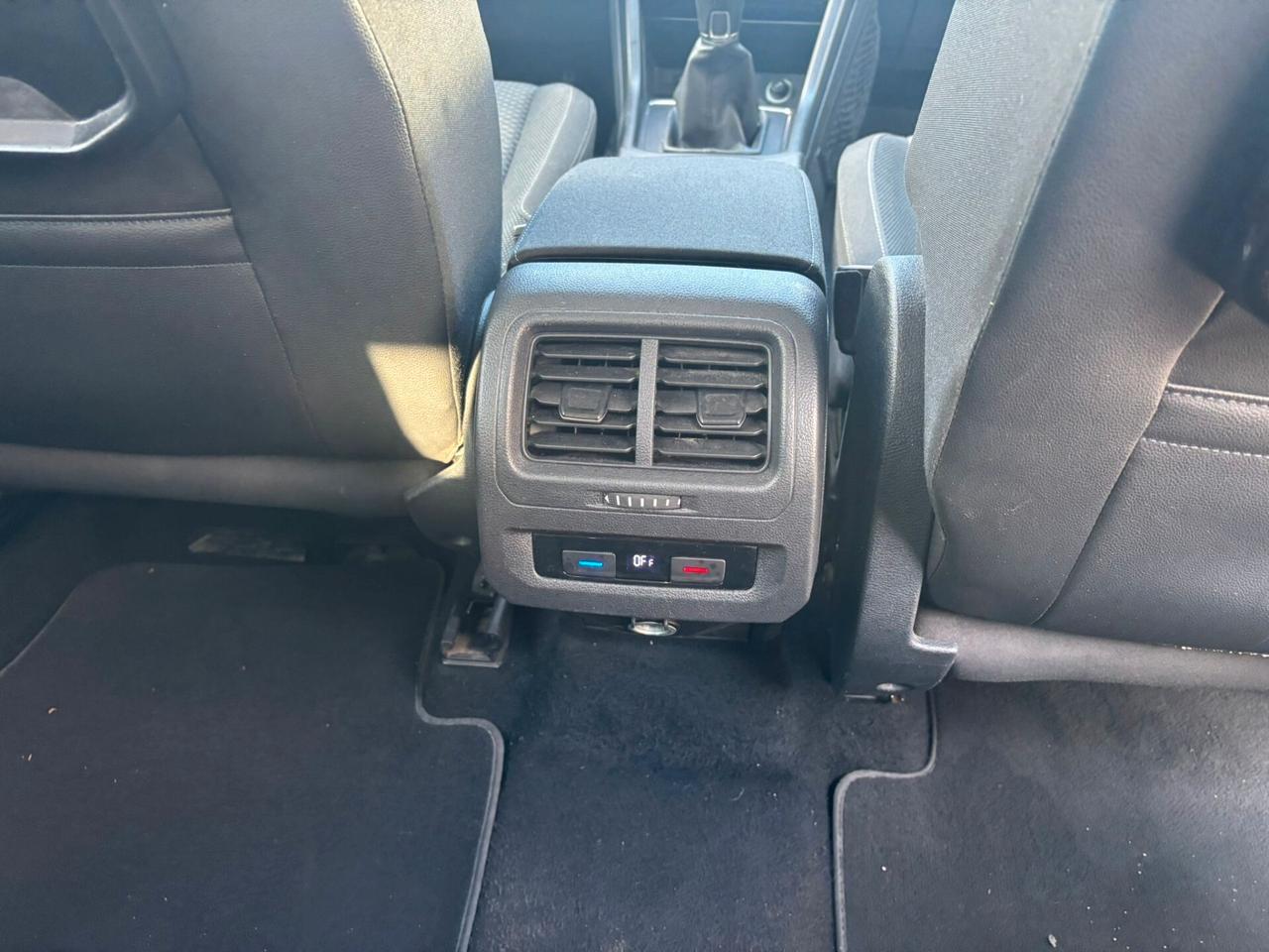 Volkswagen Touran Volkswageen 1.6 TDI Executive - Sette Posti