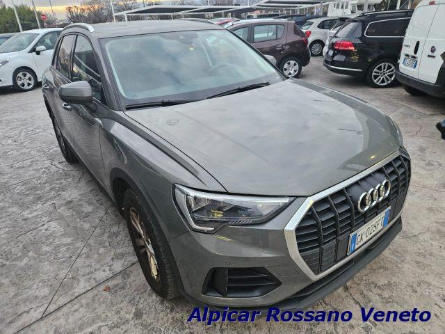 AUDI Q3 45 TFSI quattro S tronic Business sport