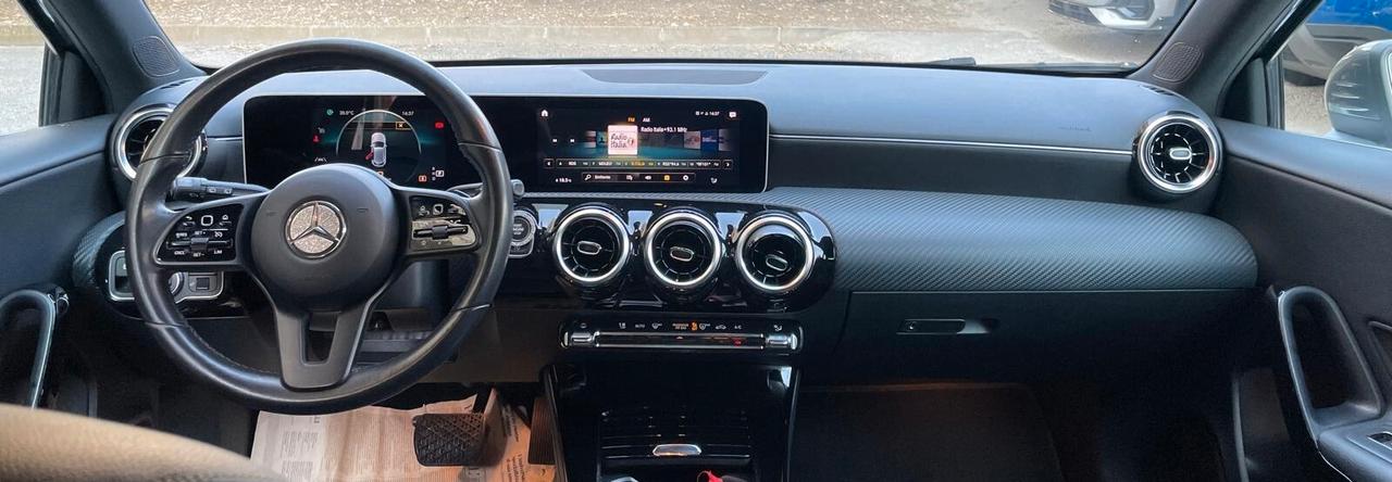 Mercedes-benz A 180 AMG Premium 2019