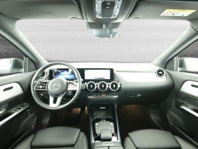 MERCEDES-BENZ GLA 200 d Automatic 4Matic Sport