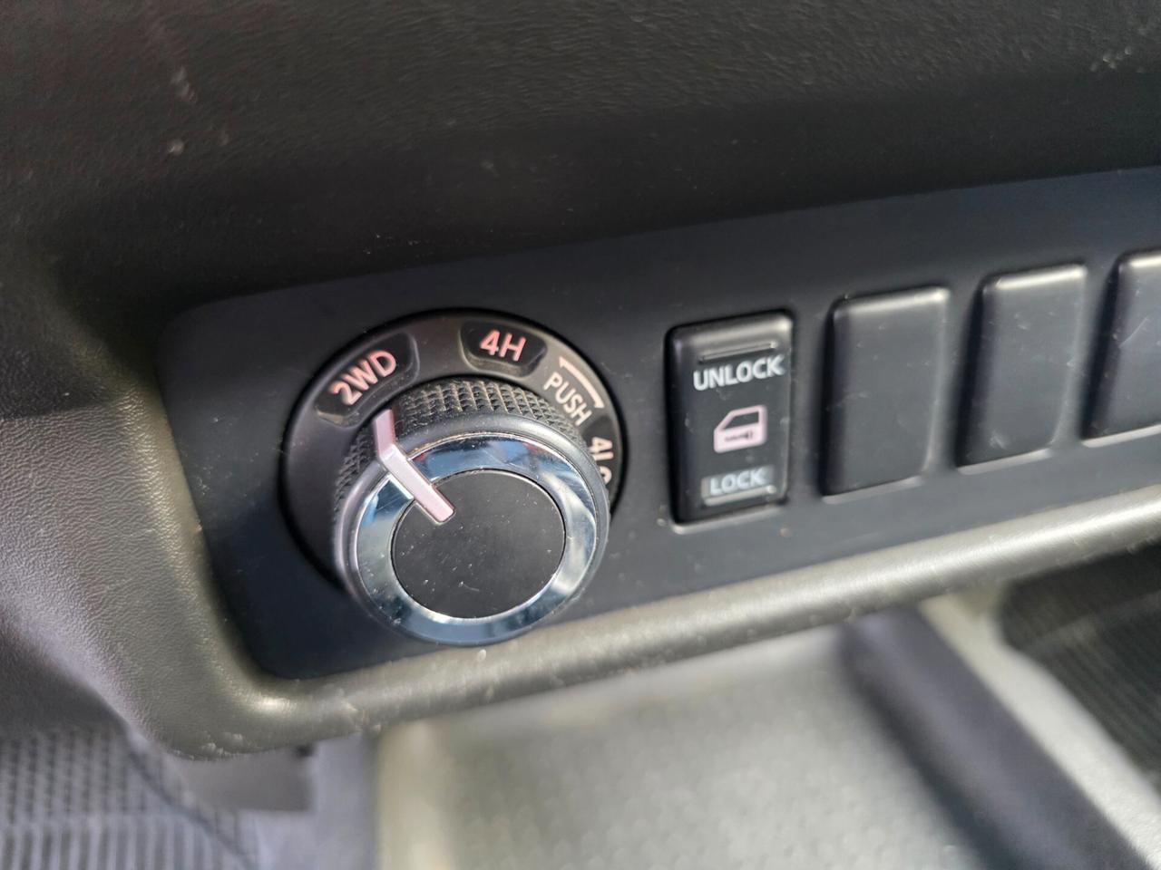 Nissan Navara 2.5 dCi perfetta e garantita 12 mesi