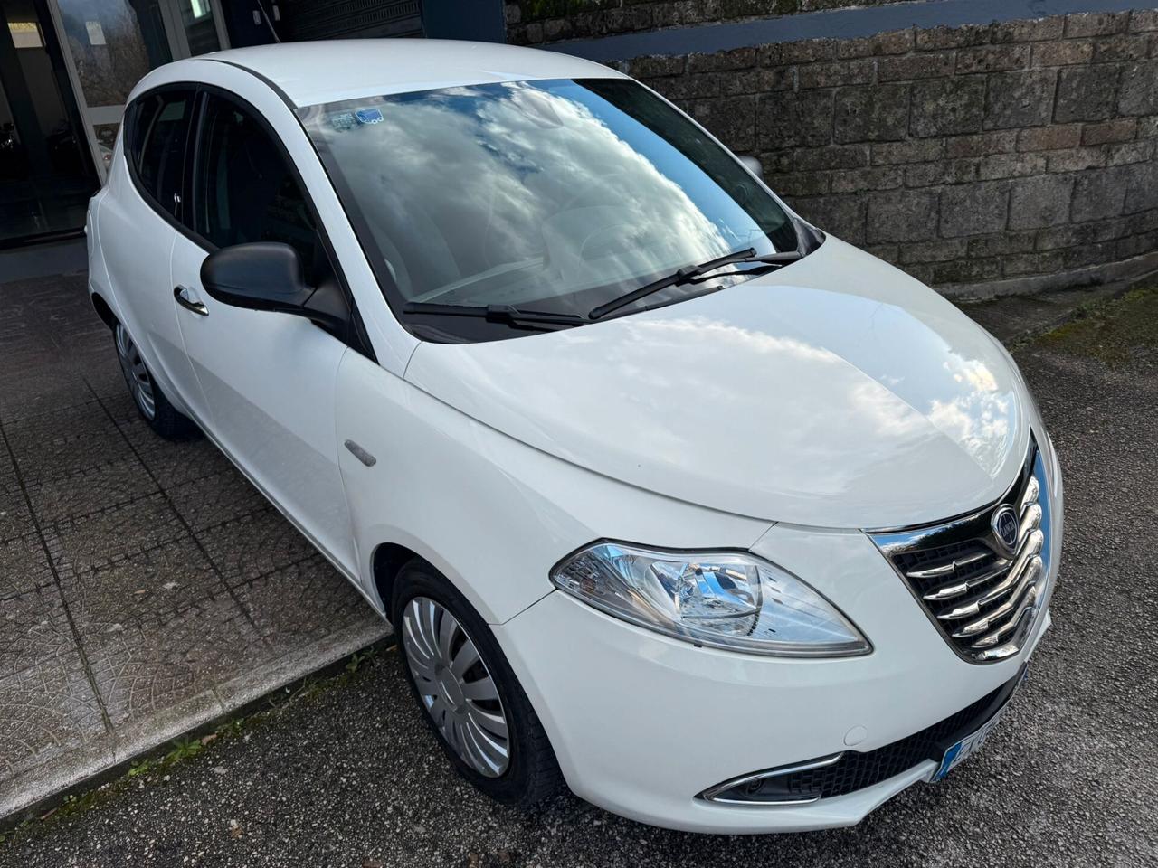 Lancia Ypsilon 1.3 MJT 16V 95 CV 5 porte S&S Gold