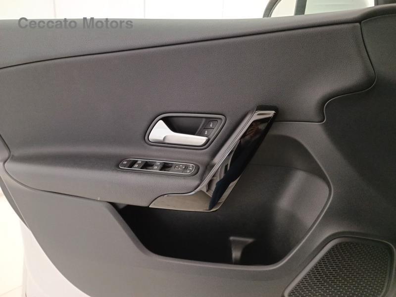 Mercedes Classe A 180 180 D Business 7G-DCT