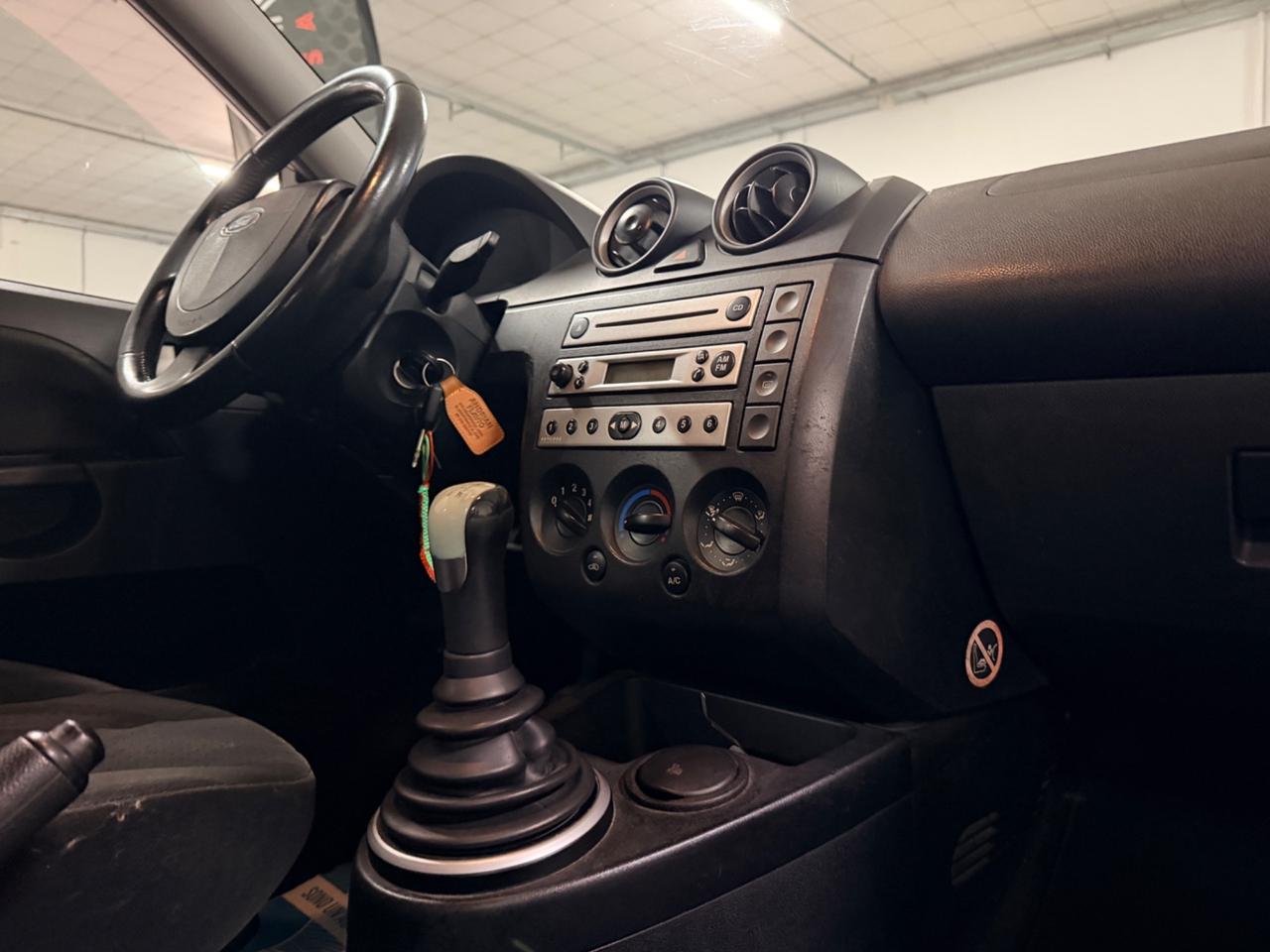 Ford Fiesta 1.4 TDCi 5p. Ghia