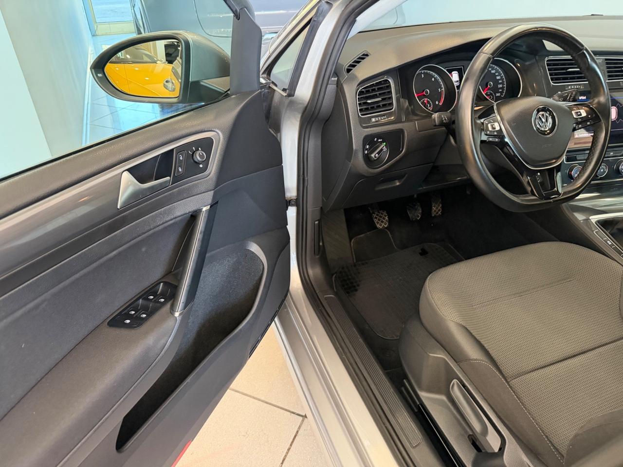 Volkswagen Golf 1.6 TDI 115 CV 5p. Business BlueMotion Technology