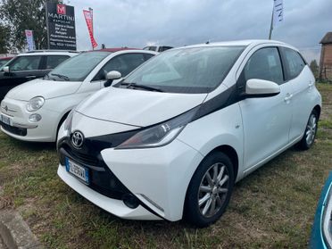 Toyota Aygo 1.0 VVT-i 69 CV 5 porte x-wave PREZZO REALE