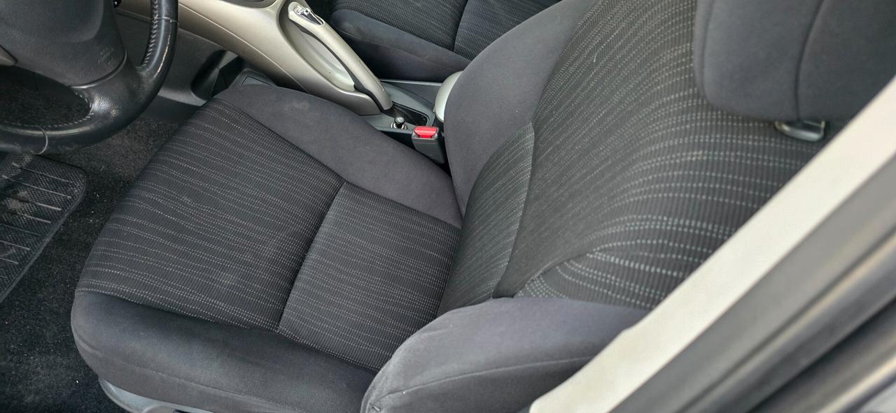 Toyota Auris 2.0 D-4D DPF 5 porte Sol