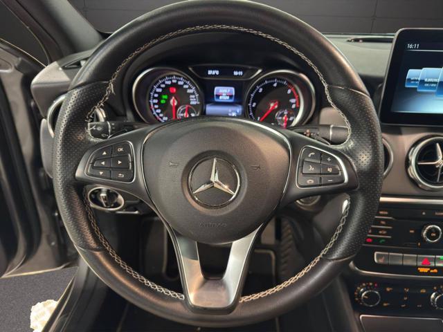 MERCEDES-BENZ GLA 180 d Automatic Sport
