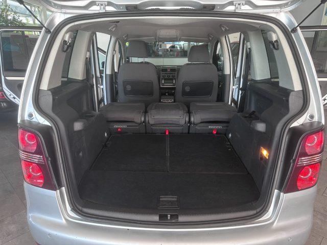 VOLKSWAGEN Touran 7 POSTI 2.0 Highline Ecofuel