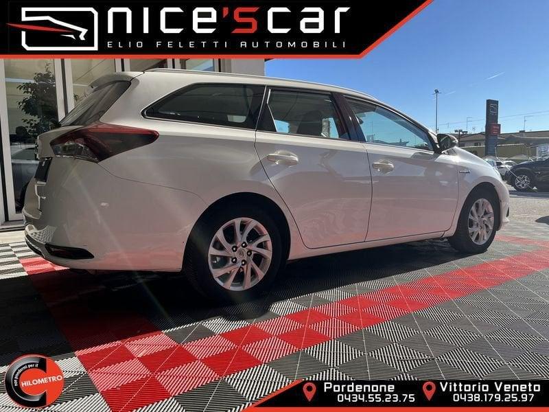 Toyota Auris Touring Sports 1.8 Hybrid Active