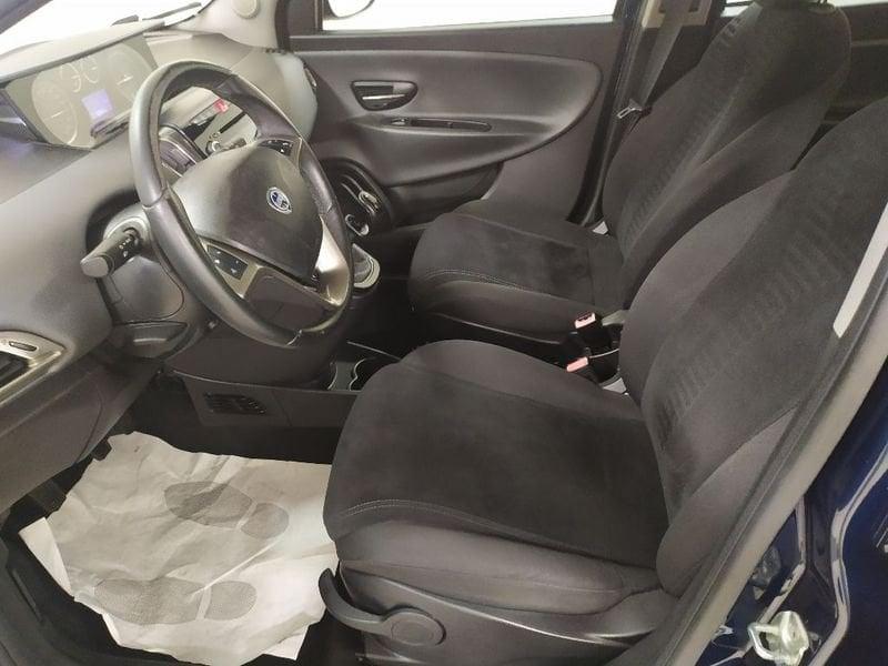 Lancia Ypsilon 1.2 8v Gold c/CL 69cv E6