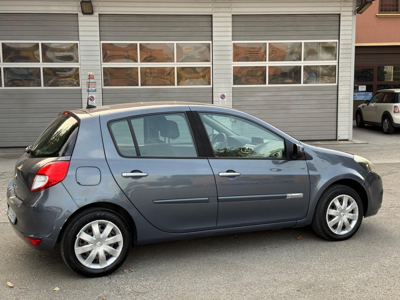 Renault Clio 1.2 16V 5 porte GPL Dynamique
