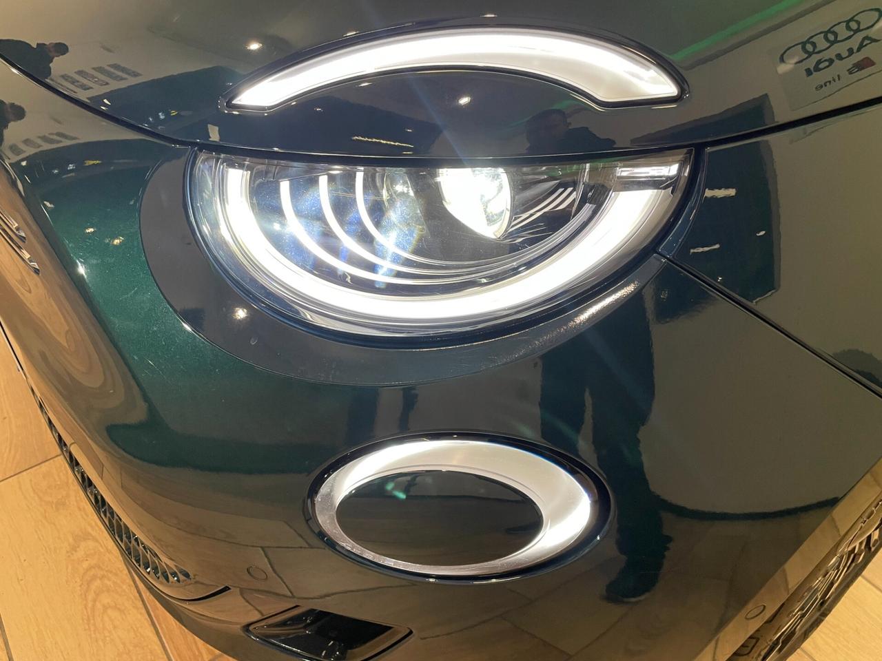 Fiat 500e Icon - Pack style Ocean Blue Metallic