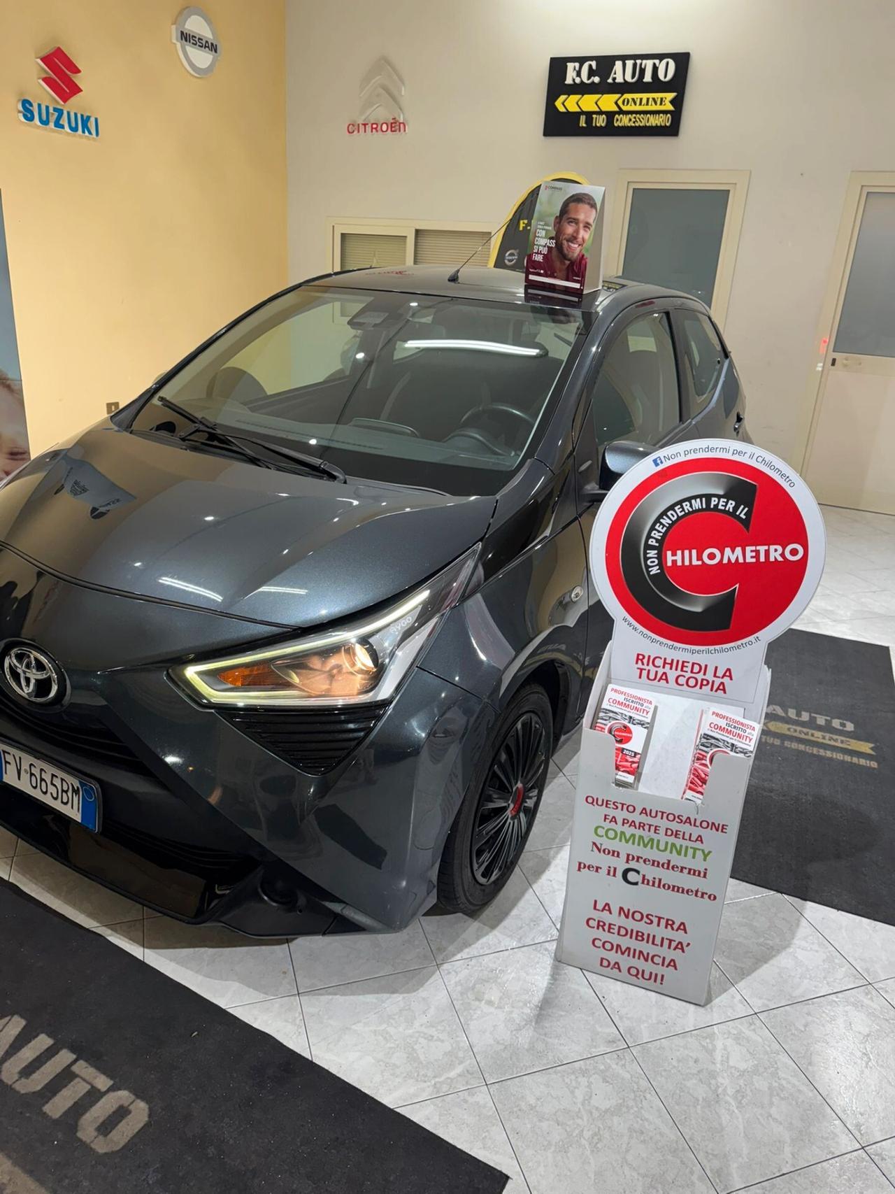 Toyota Aygo 1.0 VVT-i 72 CV 5 porte x-cite (motore con 80.000km con fattura)