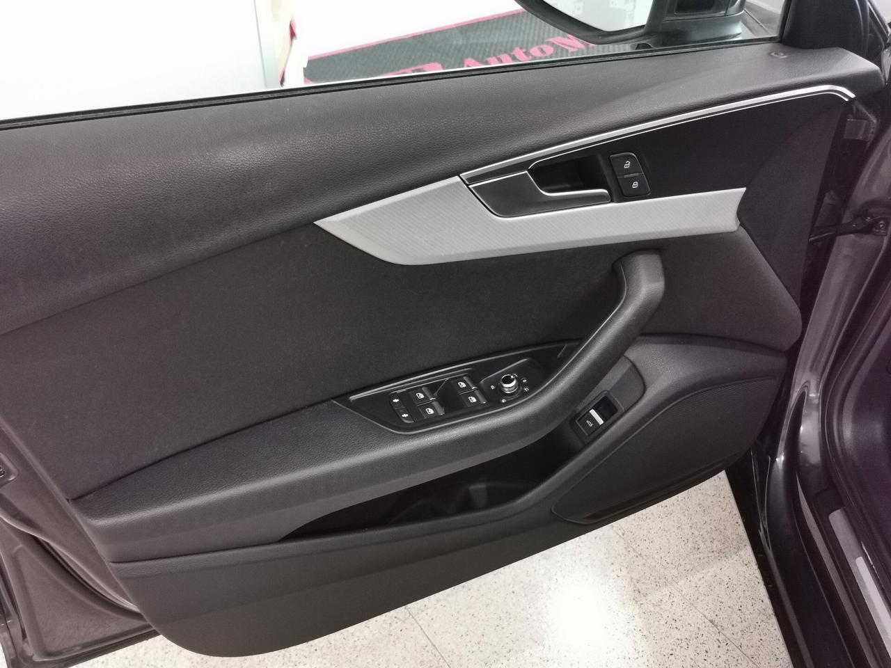 Audi A4 40 TFSI S tronic Business Sport
