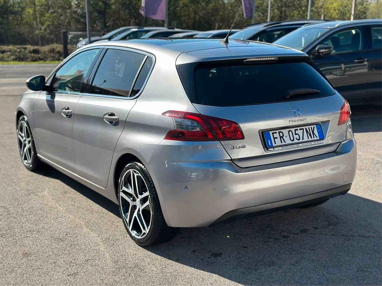 Peugeot 308 BlueHDi 130 S&S EAT8 Allure