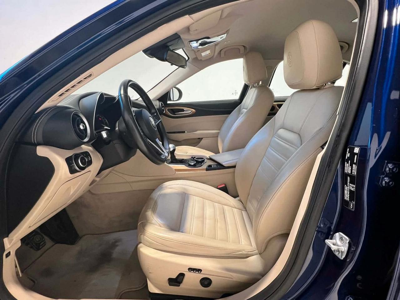 Alfa Romeo Giulia 2.2 Turbodiesel 180 CV AT8 Business Sport Launch Ed.