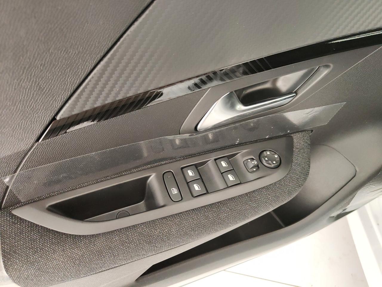 Peugeot 208 1.2 turbo Edition 100cv