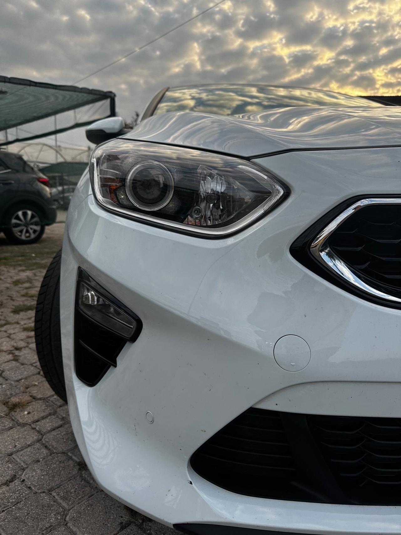 Kia Ceed 1.4 MPi GPL SW Business Class