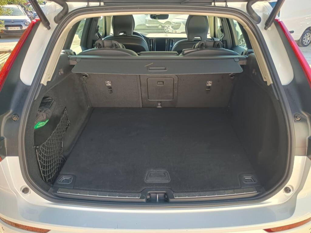 Volvo XC 60 B4 (d) AWD automatica Plus Bright