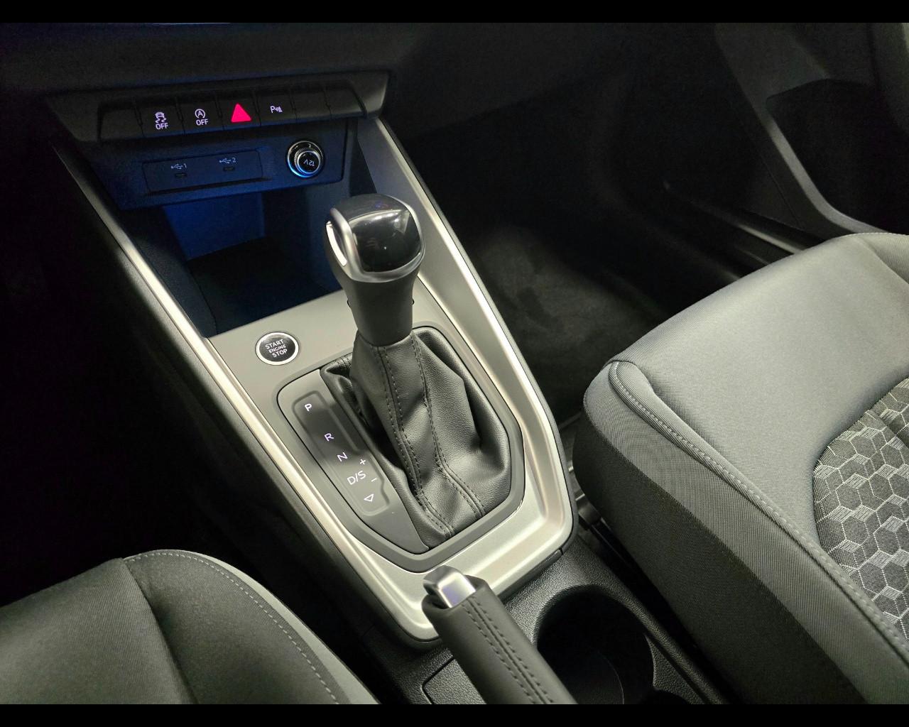 AUDI A1 SPORTBACK 30 TFSI S-TRONIC S-LINE EDITION