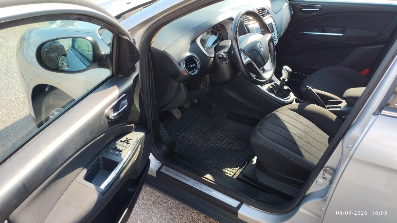 Lancia Delta 1.6 MJT DPF 120 CV PLATINO