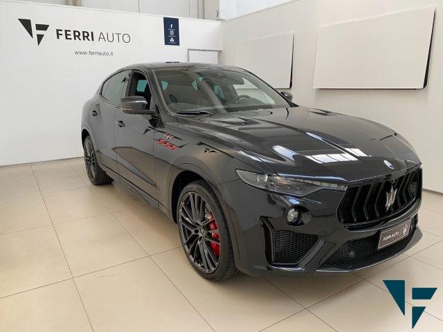 MASERATI Levante 3.8 BT V8 580 CV AWD Trofeo