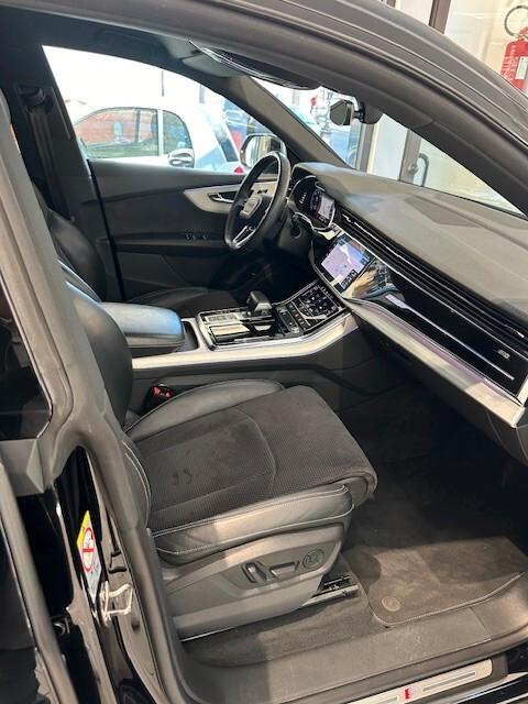 Audi Q8 50 3.0 tdi mhev S-line Edition