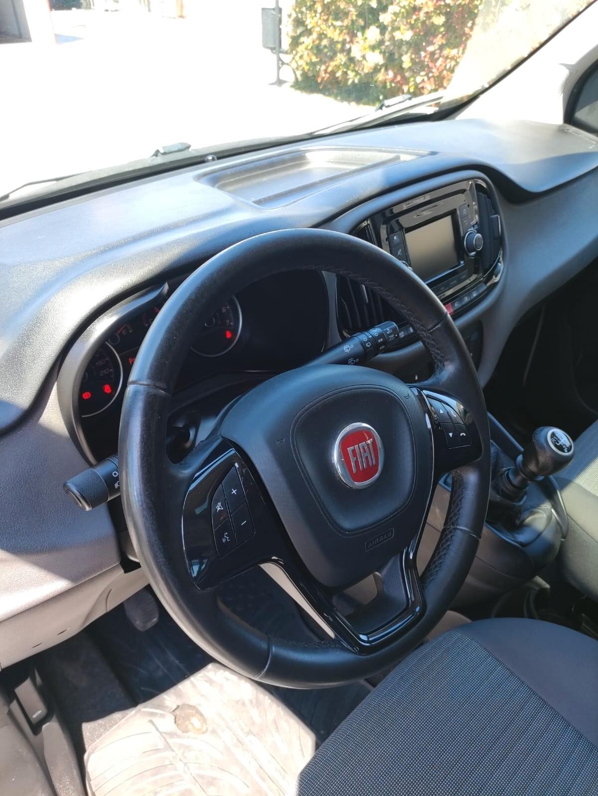 Fiat Doblò 1.6 MJT DISABILI TETTO ALTO - 2018