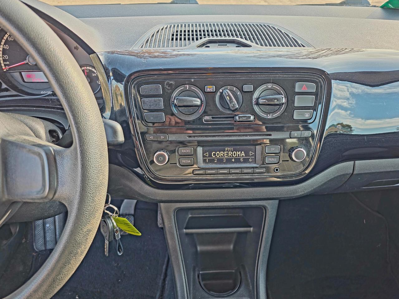 Volkswagen up! 1.0 3p. move ASG 2013-E5B Automatico NEO