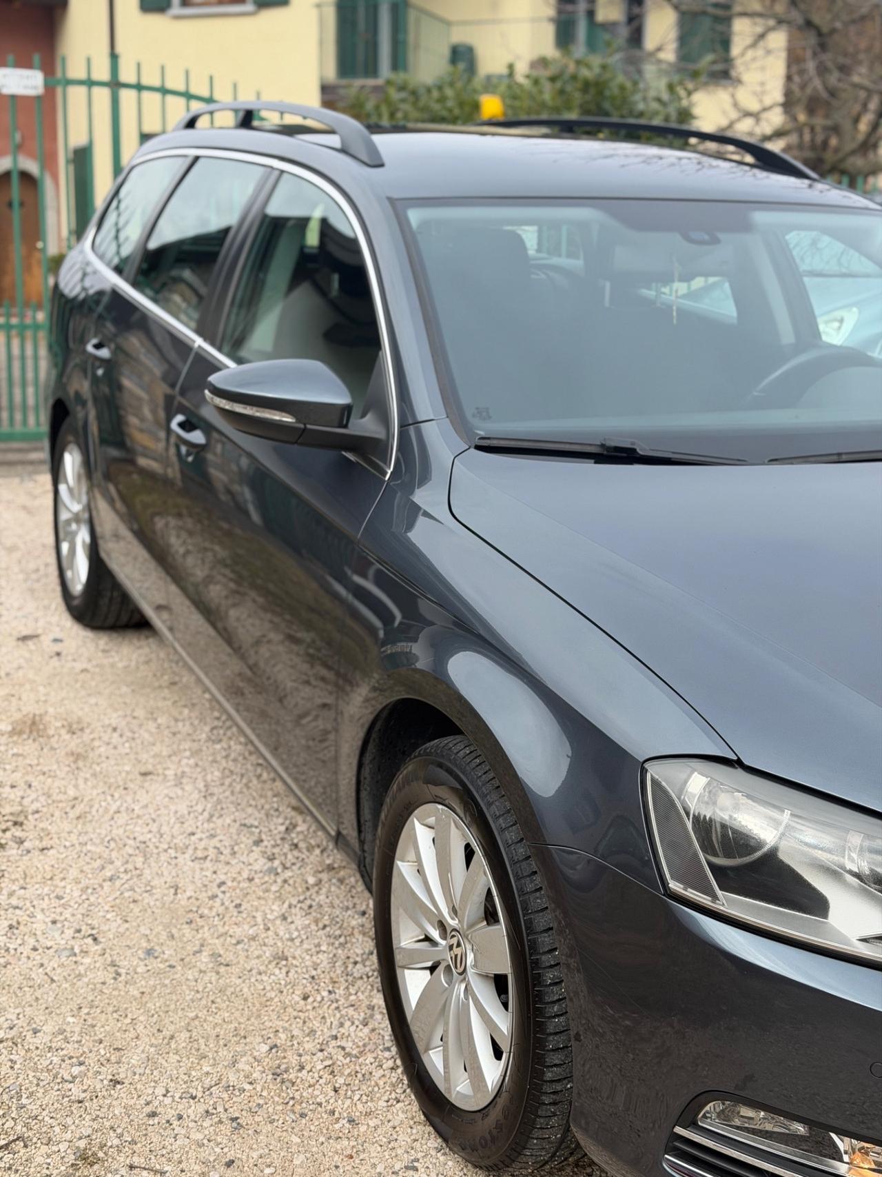 Volkswagen PASSAT VARIANT 1.6 TDI KMCERT GARANZ UNICOPR