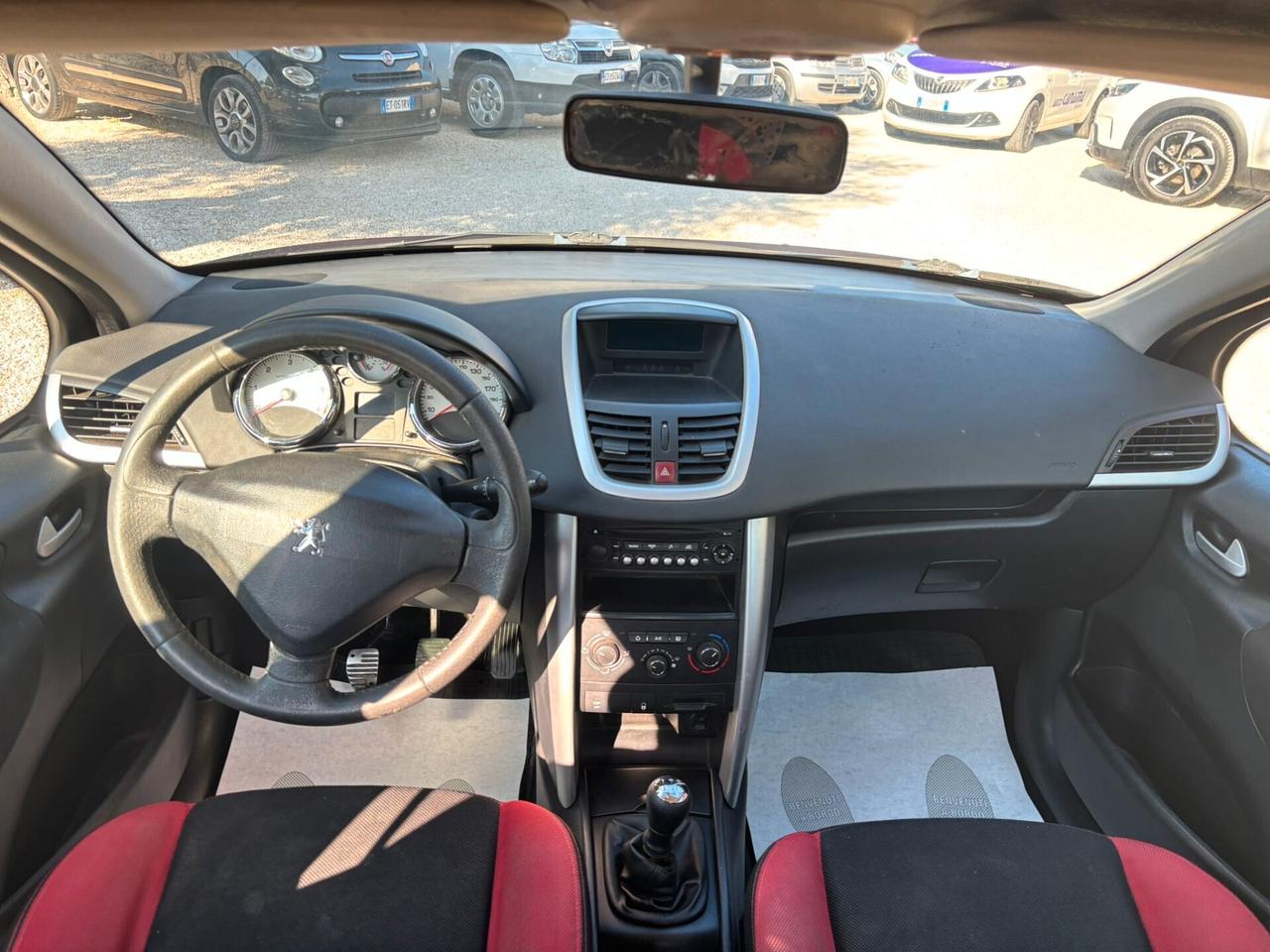 PEUGEOT 207 1.4 HDI - 2011