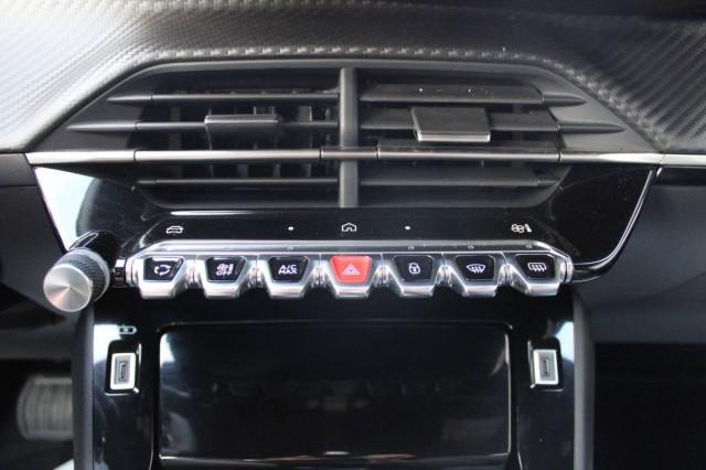 Peugeot 2008 1.2 Allure s&s 130cv eat8 con Navigatore e Carplay