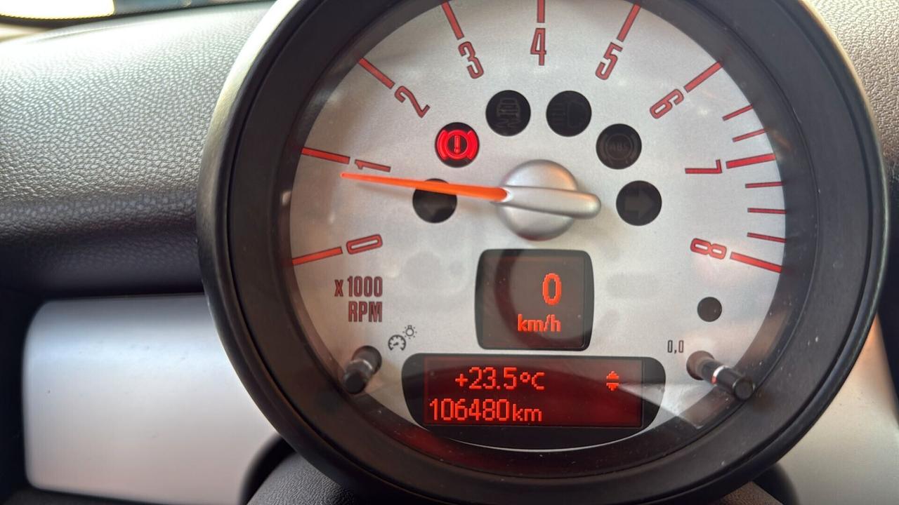 Mini 1.6 16V One (55kW)