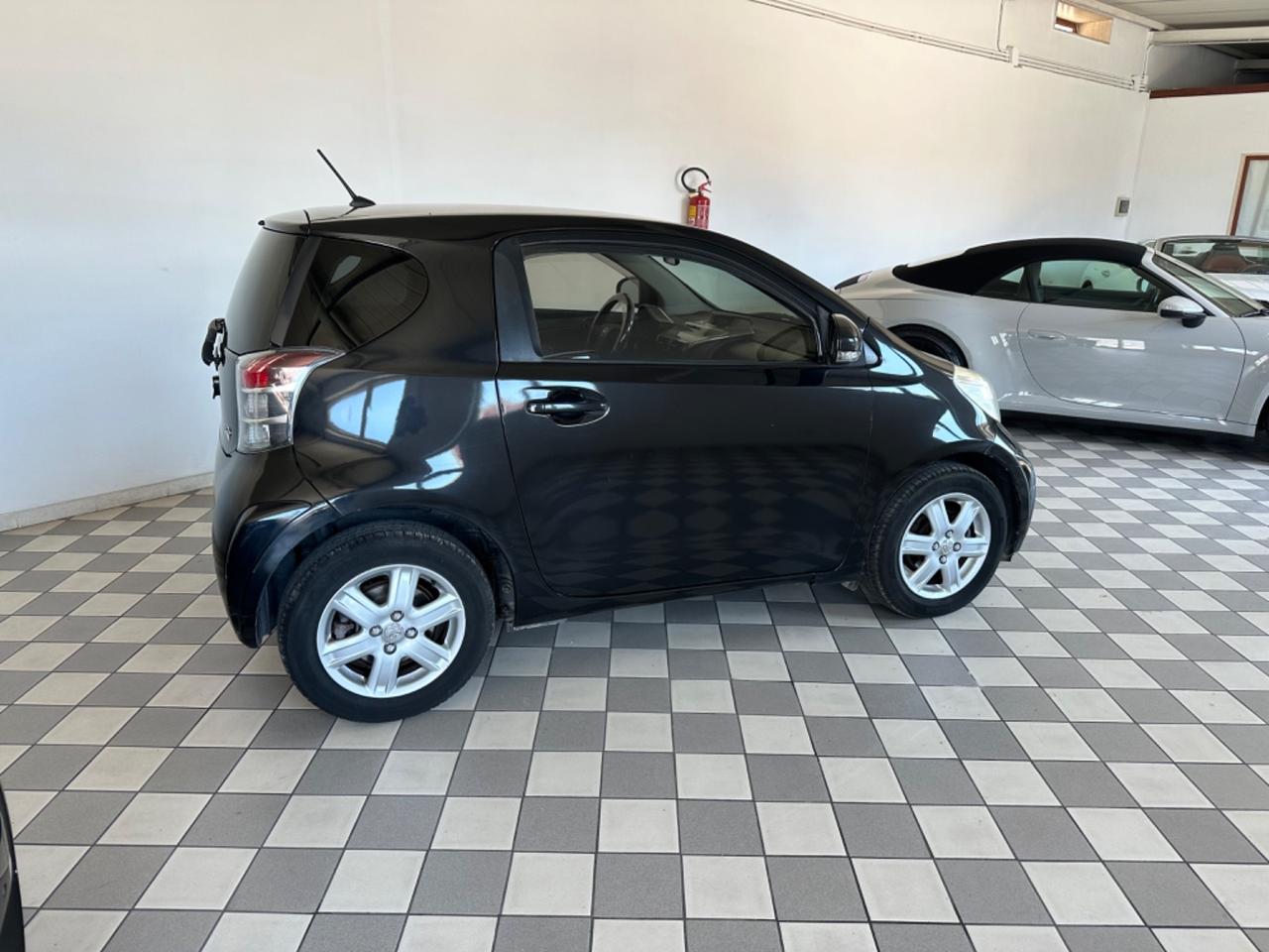 Toyota iQ 1.0 Sol