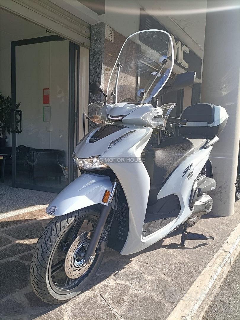 Honda sh 350 +0maggi0 casco+garanzia+rate+permute