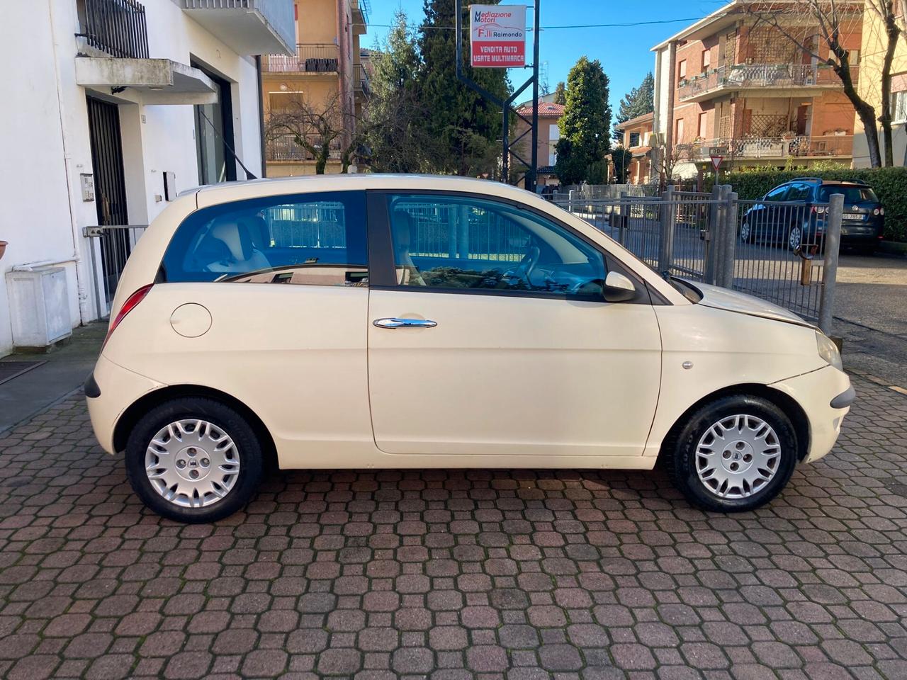 Lancia Ypsilon 1.2 60cv 120.000KM