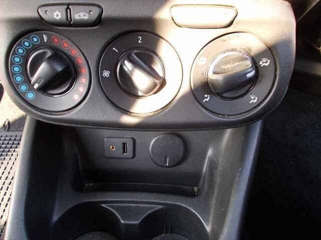 Opel Corsa 1.2 5 porte