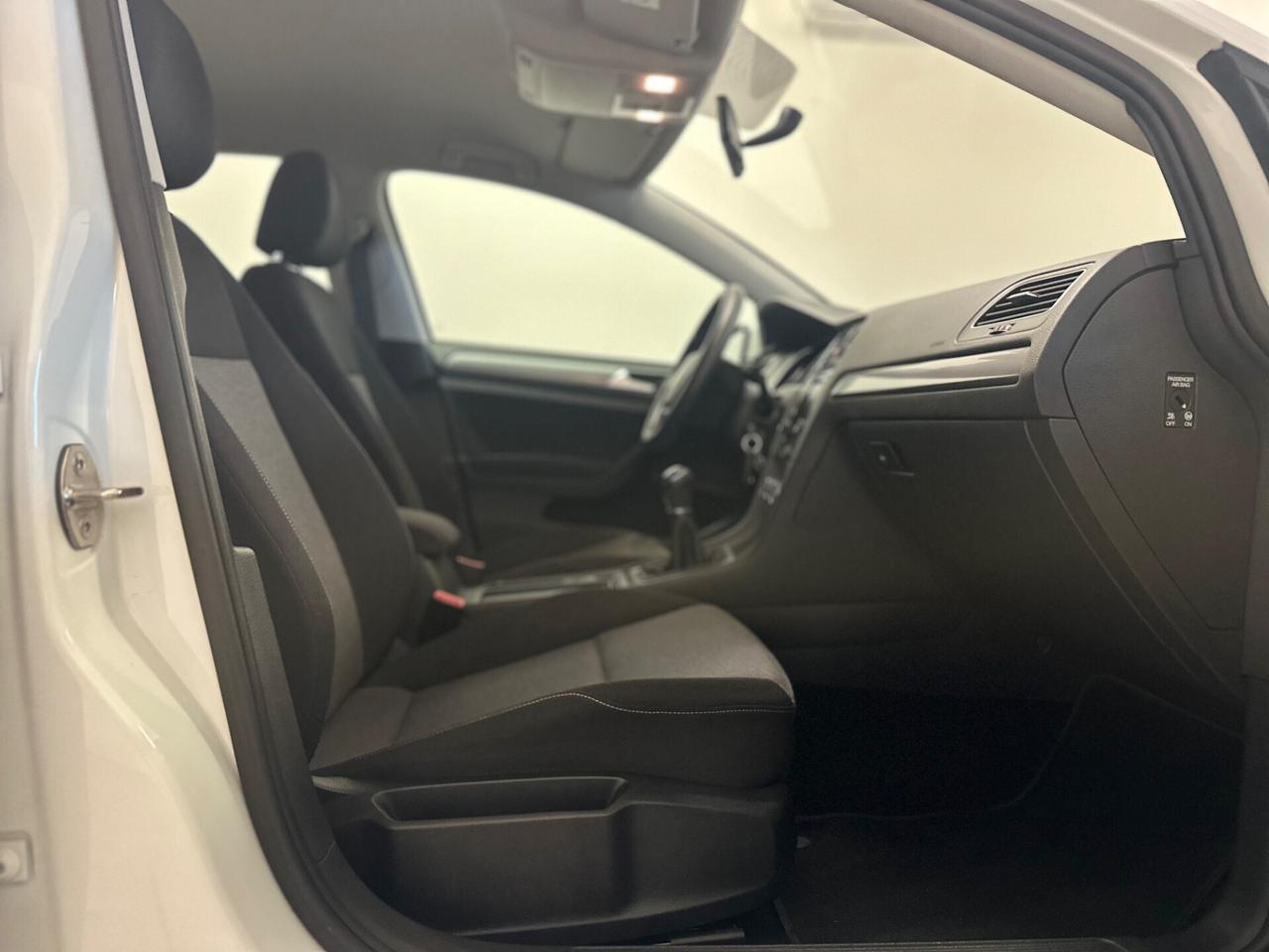 Volkswagen Golf 1.6 TDI 90 CV 5p. Trendline NEOPATENTATI