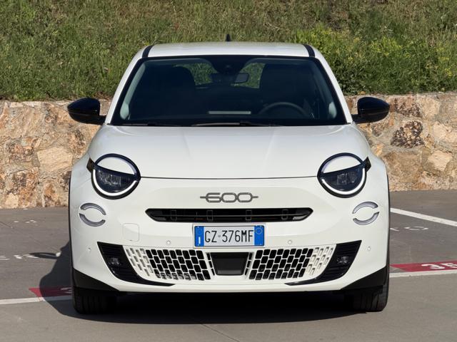 FIAT 600 HYBRID 145CV DCT MHEV+NAVI+RCAM+2PDC+LED