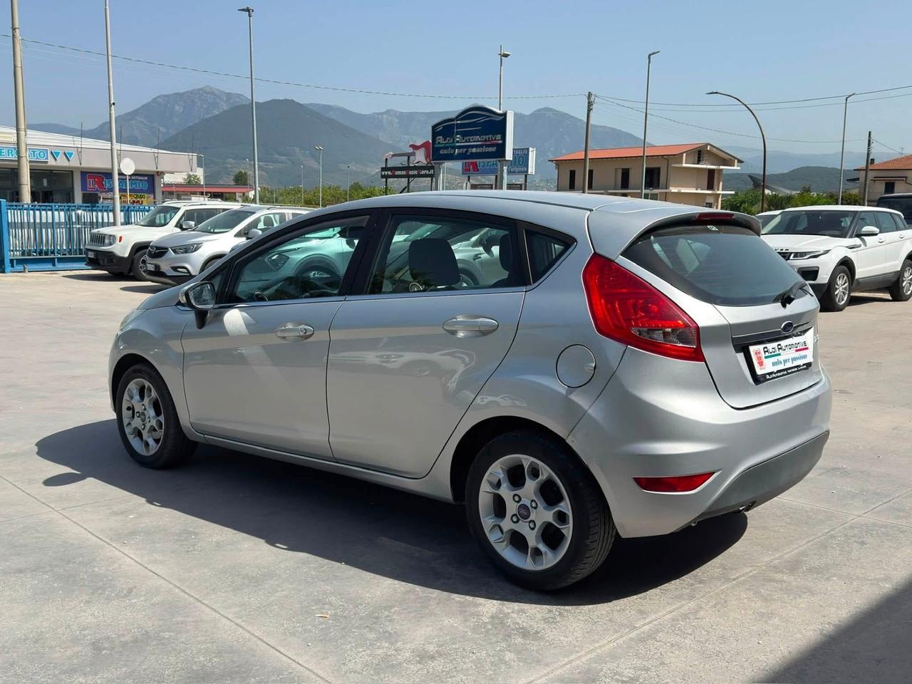 Ford Fiesta 1.4 TDCi 70CV 5 porte Titanium