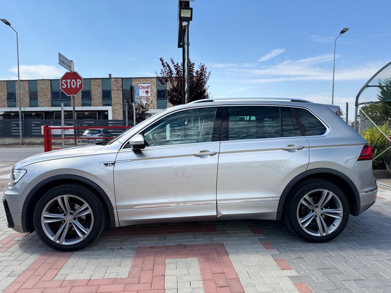 Volkswagen Tiguan 2.0 TDI DSG R-LINE EXTERIOR PACK 150CV DSG