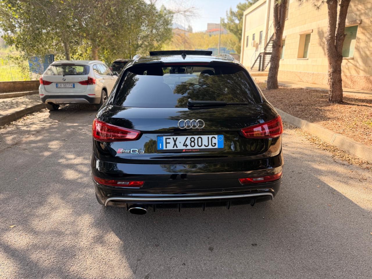Audi Q3 RS 2.5 TFSI quattro S tronic performance